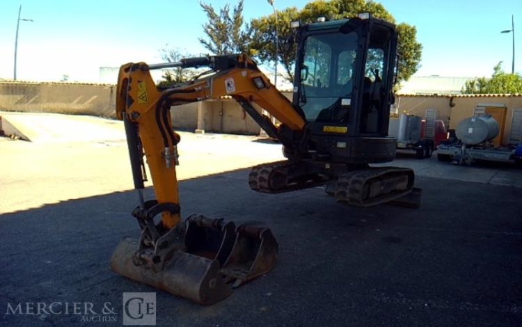 BOBCAT MINI PELLE E26 – 3 GODETS – 2T6 – 3337H – AN2018  PEL010572