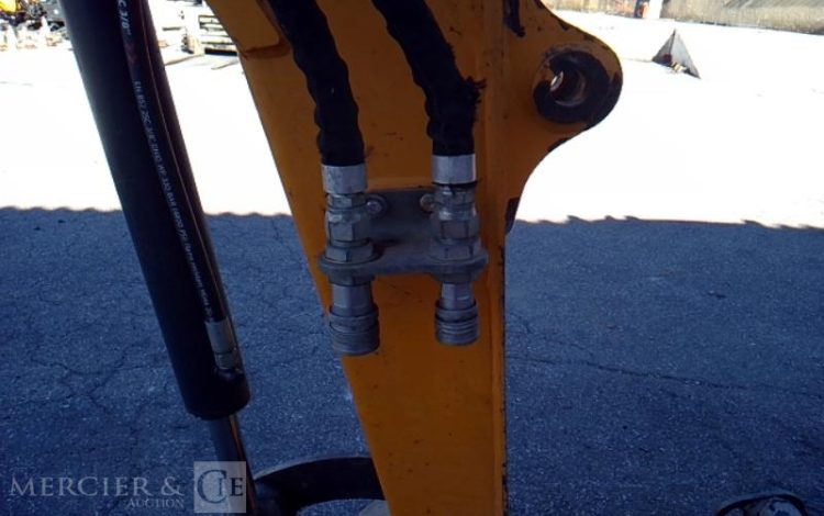 BOBCAT MINI PELLE E26 – 3 GODETS – 2T6 – 3337H – AN2018  PEL010572