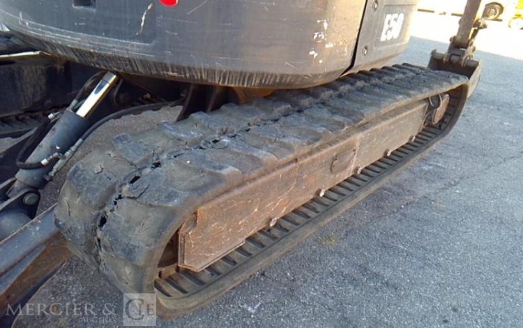 BOBCAT MINI-PELLE E50- 1 GODET – 5T – 3948H – AN2016  PEL010644