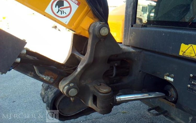 BOBCAT MINI-PELLE E50- 1 GODET – 5T – 3948H – AN2016  PEL010644