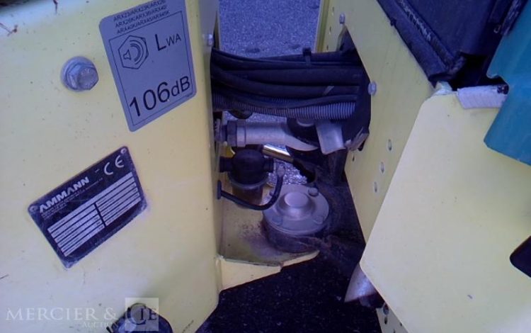 AMMANN ROULEAU COMPACTEUR VIBRANT DOUBLE BILLES ARX26 – 796H – AN2015  ROU748503