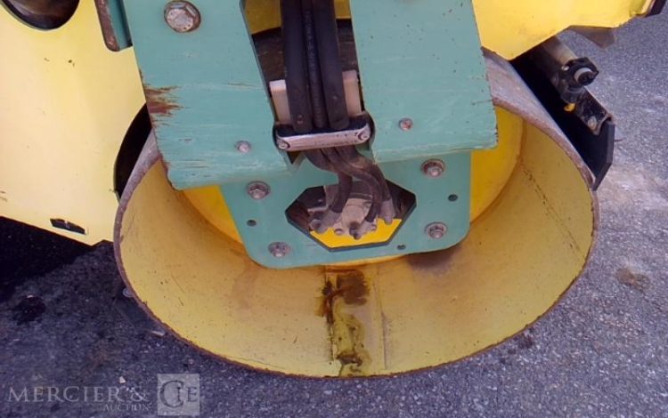AMMANN ROULEAU COMPACTEUR VIBRANT DOUBLE BILLES ARX26 – 796H – AN2015  ROU748503