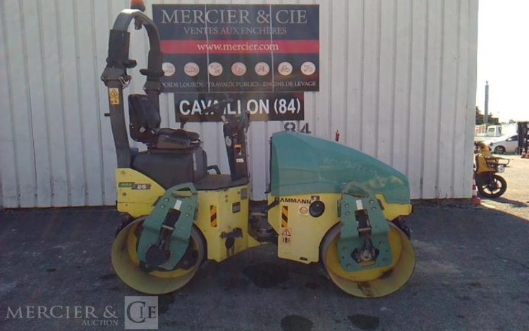 AMMANN ROULEAU COMPACTEUR VIBRANT DOUBLE BILLES ARX26 – 796H – AN2015  ROU748503