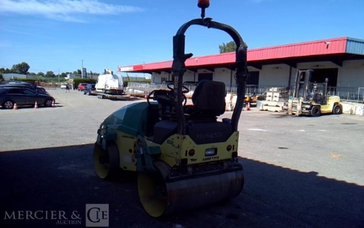 AMMANN ROULEAU COMPACTEUR VIBRANT DOUBLE BILLES ARX26 – 796H – AN2015  ROU748503