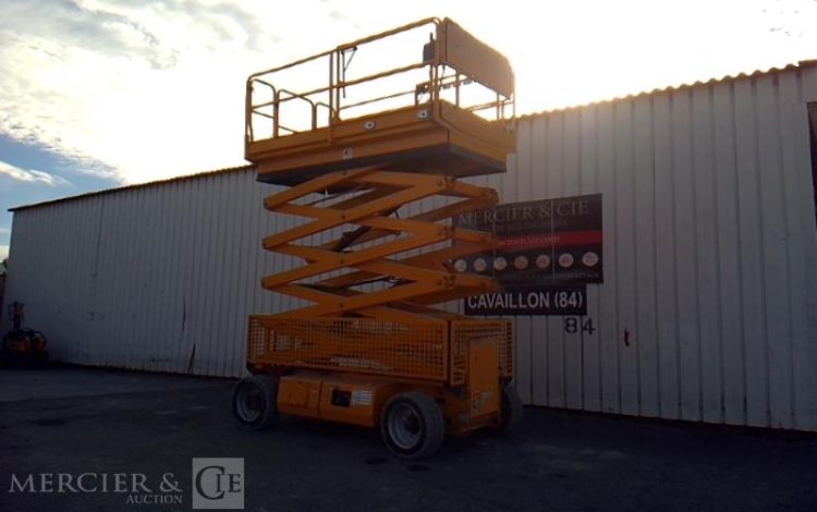 JLG NACELLE PLATEFORME CISEAUX 4069 LE – 14M – 373H – AN2016  SCI010090