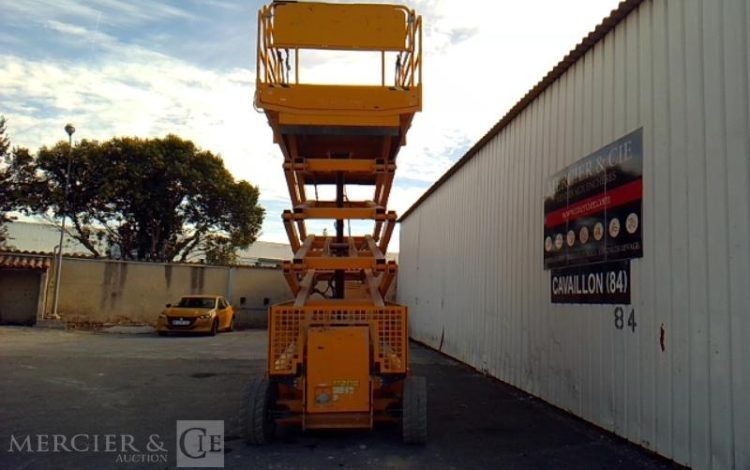 JLG NACELLE PLATEFORME CISEAUX 4069 LE – 14M – 373H – AN2016  SCI010090