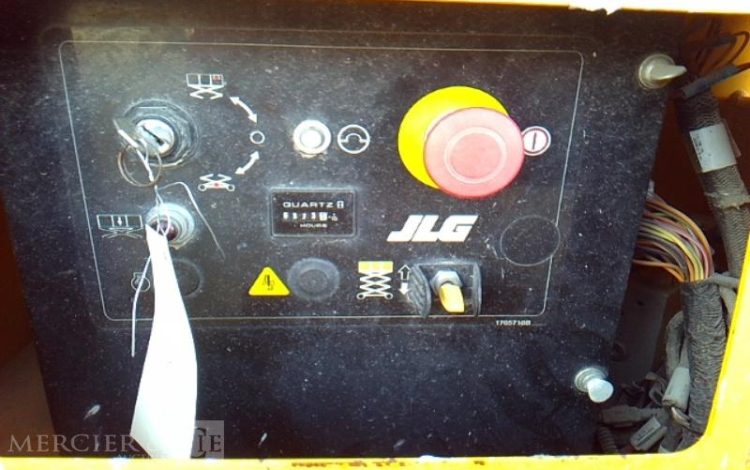 JLG NACELLE PLATEFORME CISEAUX 4069 LE – 14M – 373H – AN2016  SCI010090