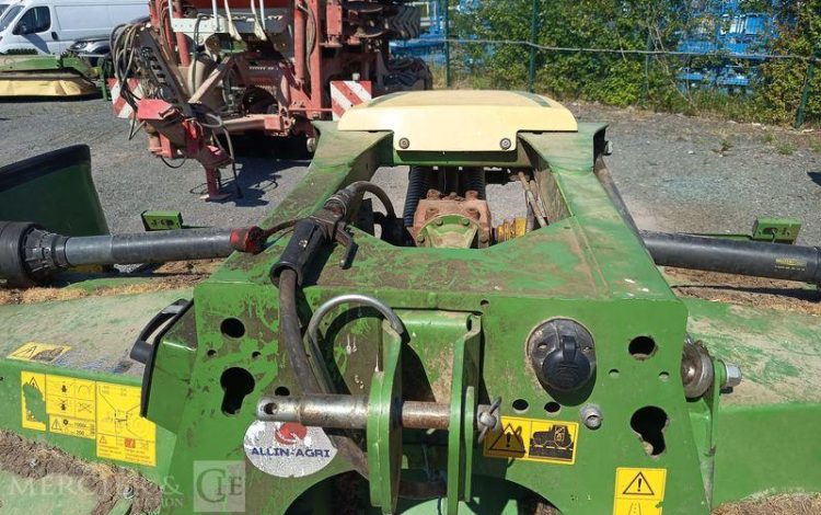 KRONE FAUCHEUSE  A DISQUES FRONTALE AVEC CONDITIONNEURS A DENTS EC320F CV – ANNEE 2019  11070
