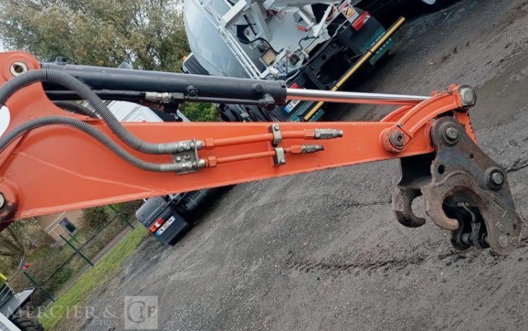 KUBOTA MINIPELLE U50-5 LUXE SUR CHENILLES DIESEL 5T – 2039 HEURES – ANNEE 2022  12190