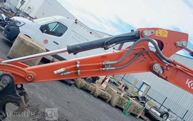 KUBOTA MINIPELLE U50-5 LUXE SUR CHENILLES DIESEL 5T – 2039 HEURES – ANNEE 2022  12190