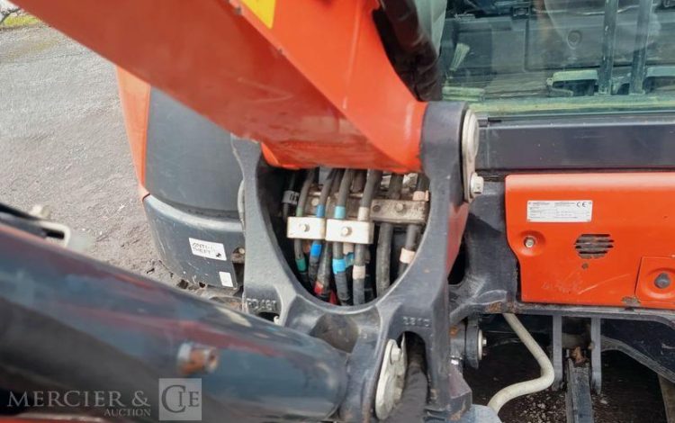 KUBOTA MINIPELLE U50-5 LUXE SUR CHENILLES DIESEL 5T – 2039 HEURES – ANNEE 2022  12190