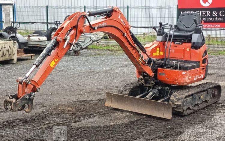 KUBOTA MINIPELLE U17-3x LUXE SUR CHENILLES A VOIE VARIABLE DIESEL 1,7T -1532H – AN 2023  12824