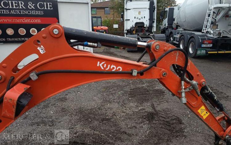 KUBOTA MINIPELLE U17-3x LUXE SUR CHENILLES A VOIE VARIABLE DIESEL 1,7T -1532H – AN 2023  12824