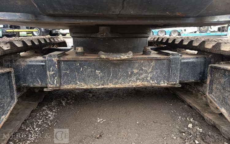 KUBOTA MINIPELLE U17-3x LUXE SUR CHENILLES A VOIE VARIABLE DIESEL 1,7T -1532H – AN 2023  12824