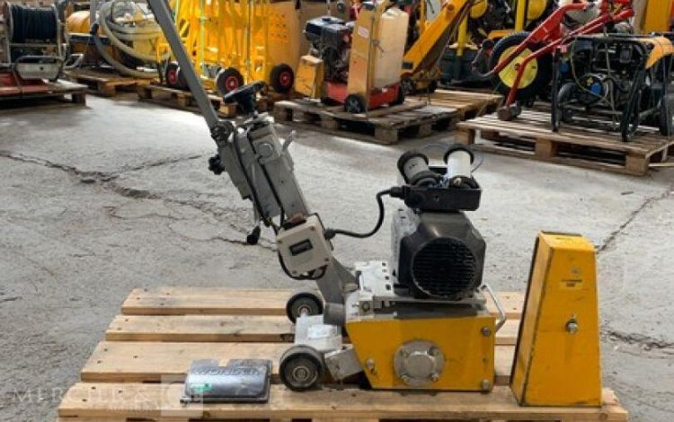 HUSQVARNA CG 200  RAB010852