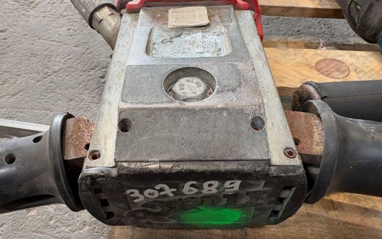 25MAM92026