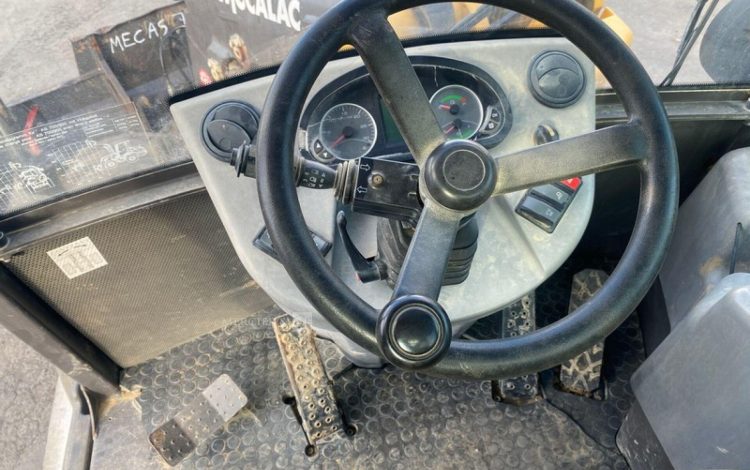 MECALAC CHARGEUSE ARTICULEE AS 700 SUR ROUES – 7,5 TONNES – 2924 HEURES – ANNEE 2020  MECAS700