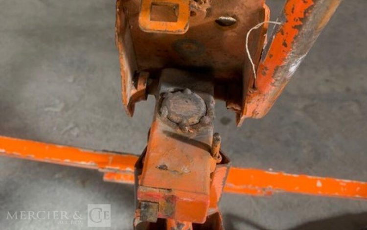 MONDELIN LEVPANO 2  R8