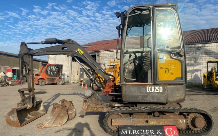 VOLVO ECR25D  PEL010479