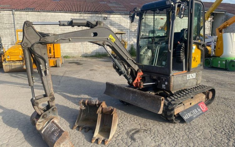 VOLVO ECR25D  PEL010479