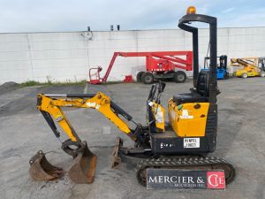 BOBCAT E08  MIN010823