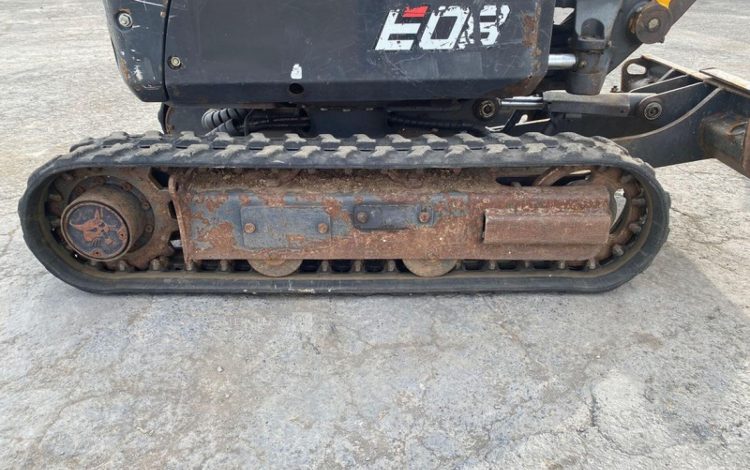BOBCAT E08  MIN010823