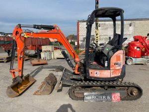 YANMAR VIO26-6  PEL748102
