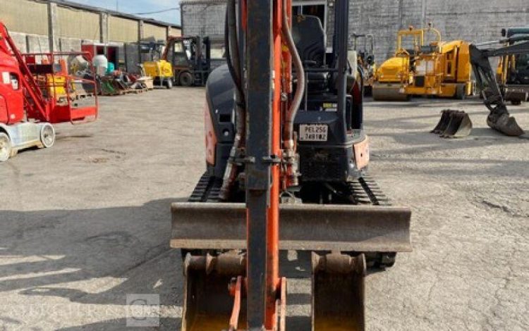 YANMAR VIO26-6  PEL748102