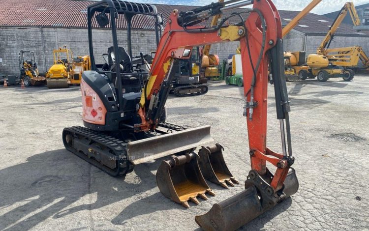 YANMAR VIO26-6  PEL748102