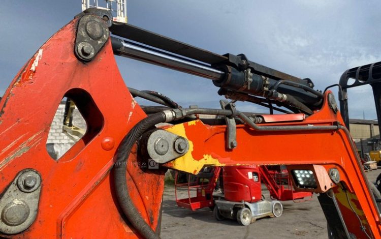 YANMAR VIO26-6  PEL748102