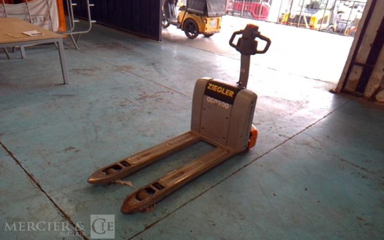 FENWICK TRANSPALETTE MT15 / STIELL ECU 15C  200
