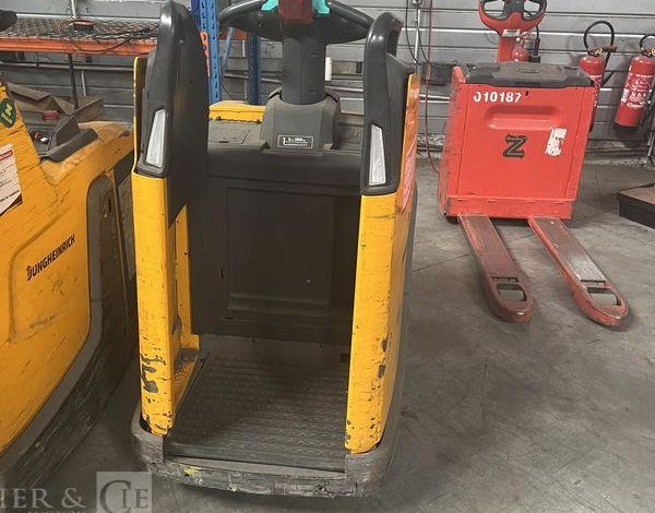 JUNGHEINRICH TRANSPALETTE ELECTRIQUE ERE 20 – 5300 HEURES JAUNE 232.927