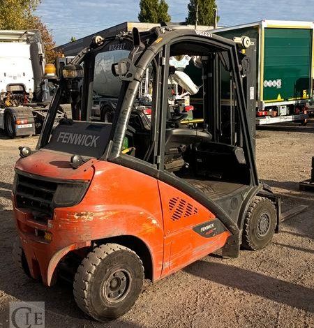 FENWICK CHARIOT ELEVATEUR FRONTAL H25T-02 – 2,5 T – GAZ – 861 H – ANNEE 2016  2337