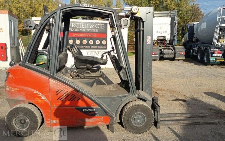 FENWICK CHARIOT ELEVATEUR FRONTAL H25T-02 – 2,5 T – GAZ – 861 H – ANNEE 2016  2337