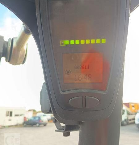 FENWICK CHARIOT ELEVATEUR FRONTAL H25T-02 – 2,5 T – GAZ – 861 H – ANNEE 2016  2337