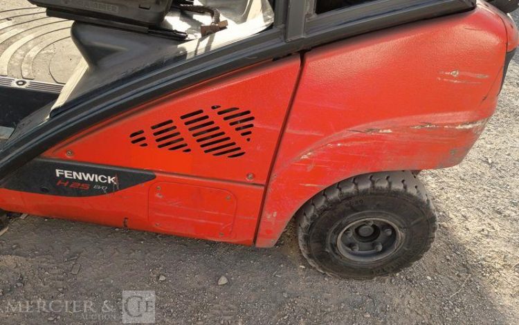 FENWICK CHARIOT ELEVATEUR FRONTAL H25T-02 – 2,5 T – GAZ – 861 H – ANNEE 2016  2337