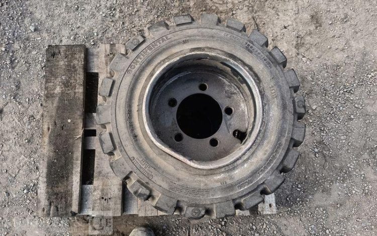 FENWICK CHARIOT ELEVATEUR FRONTAL H25T-02 – 2,5 T – GAZ – 861 H – ANNEE 2016  2337