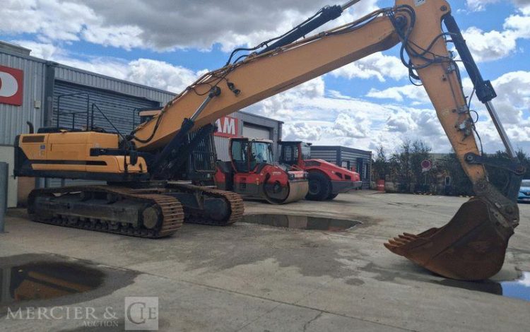 HYUNDAI PELLE DE DEMOLITION 330NL SUR CHENILLES DIESEL -33 TONNES- 6216 HEURES – AN 2016  235889