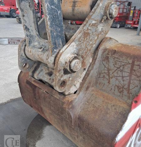 HYUNDAI PELLE DE DEMOLITION 330NL SUR CHENILLES DIESEL -33 TONNES- 6216 HEURES – AN 2016  235889