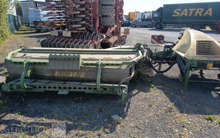 KRONE FAUCHEUSE CONDITIONNEUSE PORTEE ARRIERE ECB1000 CV-COLLECT – ANNEE 2020  55575