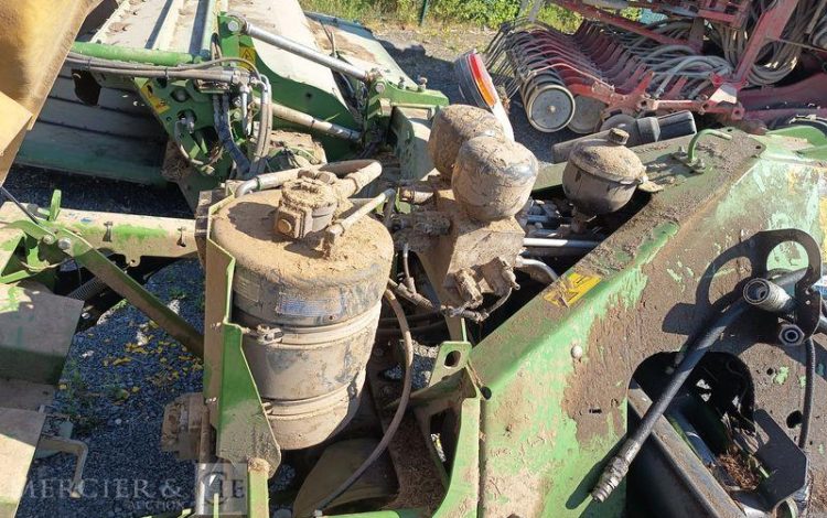 KRONE FAUCHEUSE CONDITIONNEUSE PORTEE ARRIERE ECB1000 CV-COLLECT – ANNEE 2020  55575