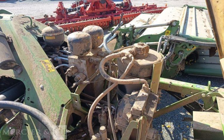 KRONE FAUCHEUSE CONDITIONNEUSE PORTEE ARRIERE ECB1000 CV-COLLECT – ANNEE 2020  55575