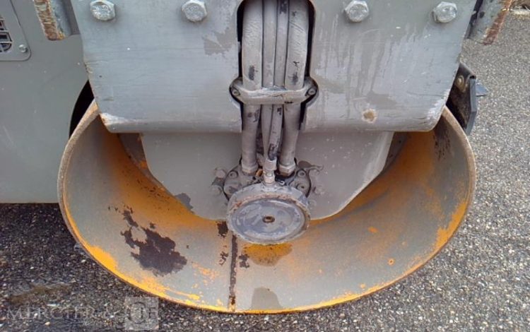 AMMANN ROULEAU DOUBLE BILLE AV26-2 – 2T6 –  1,2M DIESEL  – 2113h – AN2011  600329