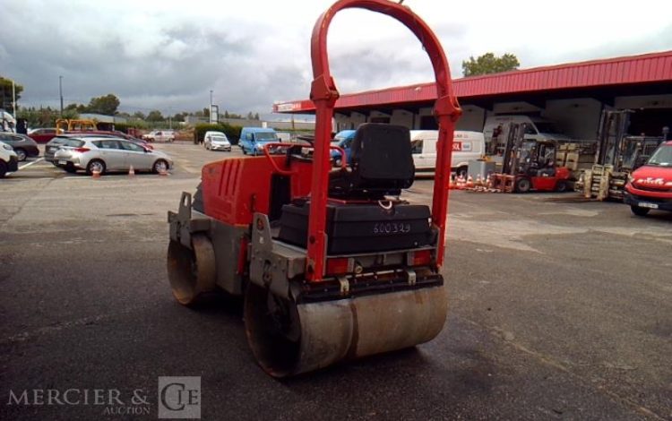 AMMANN ROULEAU DOUBLE BILLE AV26-2 – 2T6 –  1,2M DIESEL  – 2113h – AN2011  600329