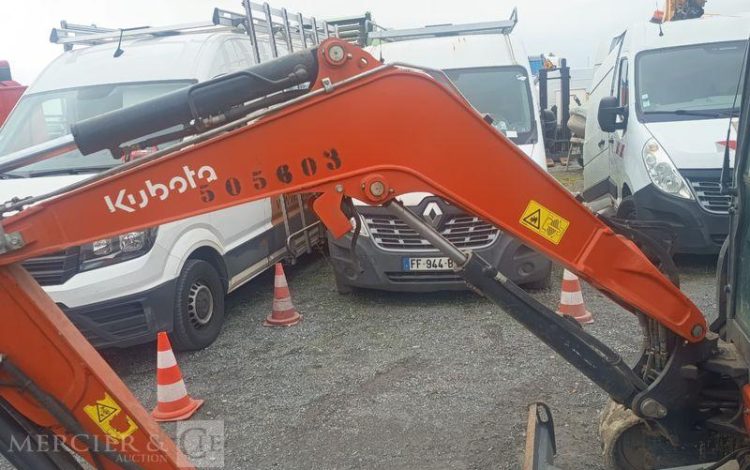 KUBOTA MINIPELLE U27-4 HI SUR CHENILLES 2,6T – DIESEL – ANNEE 2022  73603