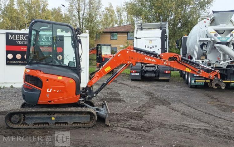 KUBOTA MINIPELLE U27-4 HI SUR CHENILLES DIESEL 2,6 T – 1520 HEURES – ANNEE 2023  77398