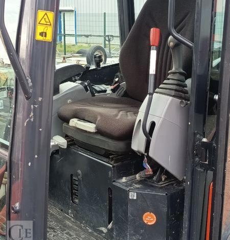 KUBOTA MINIPELLE U27-4 HI SUR CHENILLES DIESEL 2,6 T – 1520 HEURES – ANNEE 2023  77398