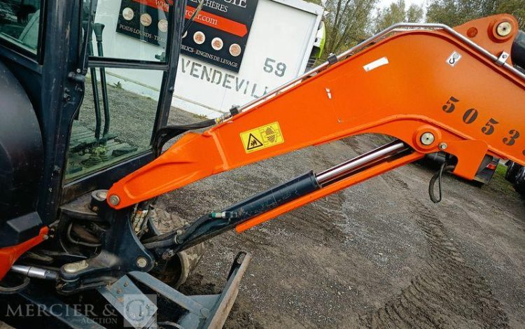 KUBOTA MINIPELLE U27-4 HI SUR CHENILLES DIESEL 2,6 T – 1520 HEURES – ANNEE 2023  77398
