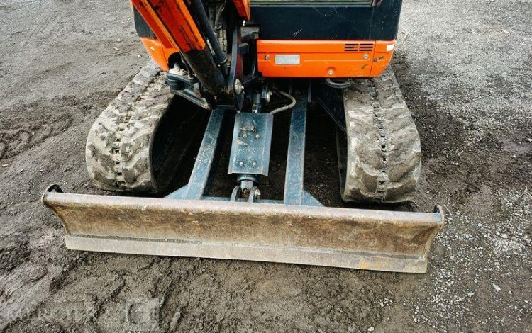 KUBOTA MINIPELLE U27-4 HI SUR CHENILLES DIESEL 2,6 T – 1520 HEURES – ANNEE 2023  77398