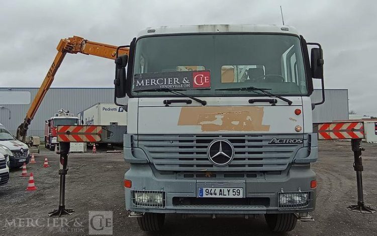 MERCEDES MERCEDES ACTROS AVEC NACELLE MULTITEL J340TA DIESEL 40M – 149769 KMS – AN 2001 BLANC 944ALY59